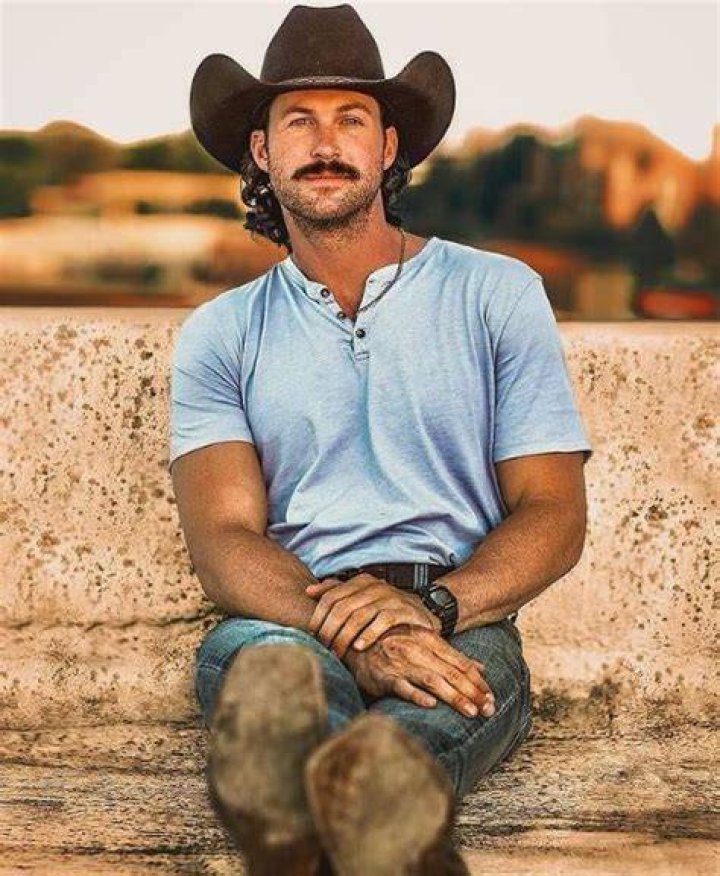 Riley Green Parents, Age, Wiki, Bio, Net Worth, Ethnicity, Height & More 1