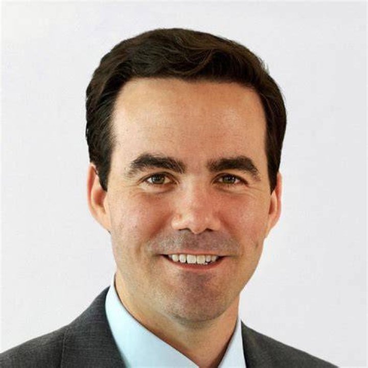 Robert Costa
