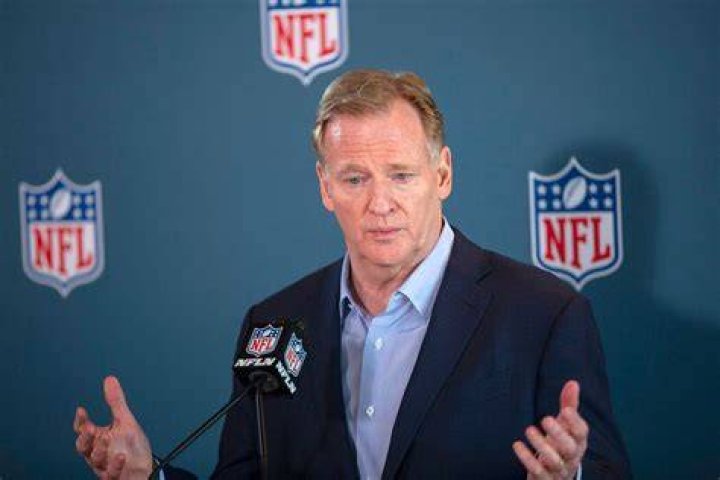 Roger Goodell Agrees to Contract Extension With N.F.L. The New York Times