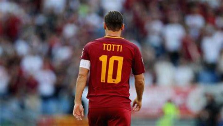 Roma legend Francesco Totti reveals his marriage almost ended over a