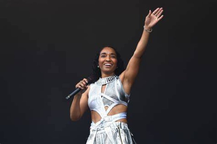 Rozonda Thomas's Career, Family & Net Worth