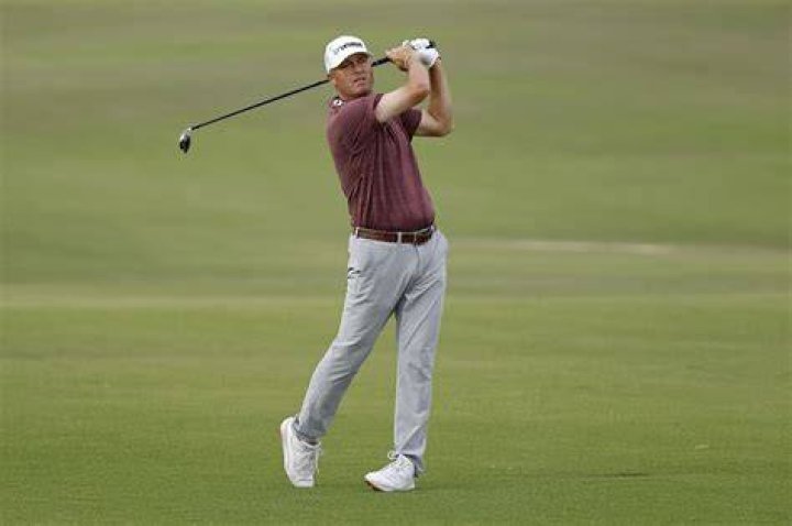Ryan Palmer's 62 at Torrey North gives him lead in Farmers Open The
