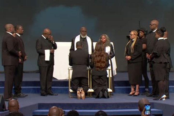 Sarah Jakes On The Moment She Knew Pastor Touré Roberts Was Her Soul