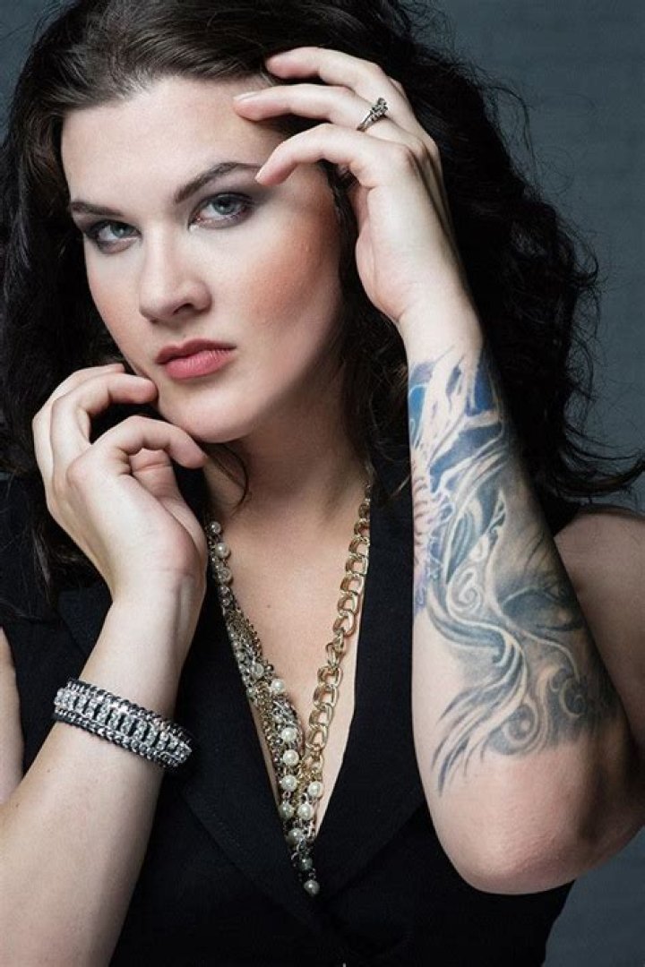 Sarah Jakubasz's Tattoo Mastery And Industry Impact
