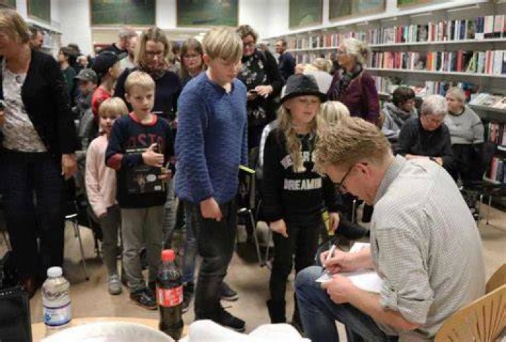 Sebastian Klein bes&oslash;ger Munkebo Bibliotek Kjerteminde Avis