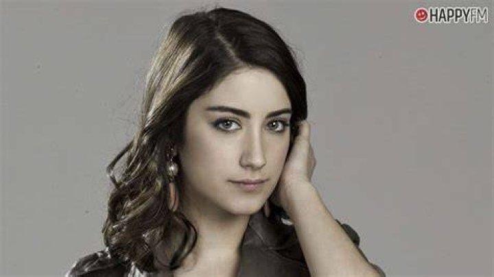 Serie Nuestra historia Hazal Kaya & Burak Deniz. Turkish actors, Kaya