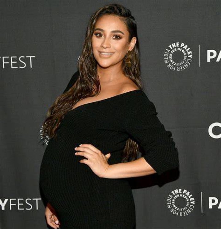 Shay Mitchell gives birth to 1st child following miscarriage