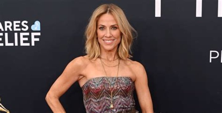 Sheryl Crow &lsquo;Surviving breast cancer redefined who and how I am