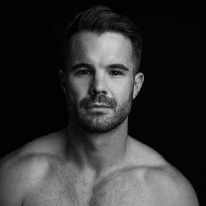 Simon Dunn wife: Did Simon Dunn had a partner?