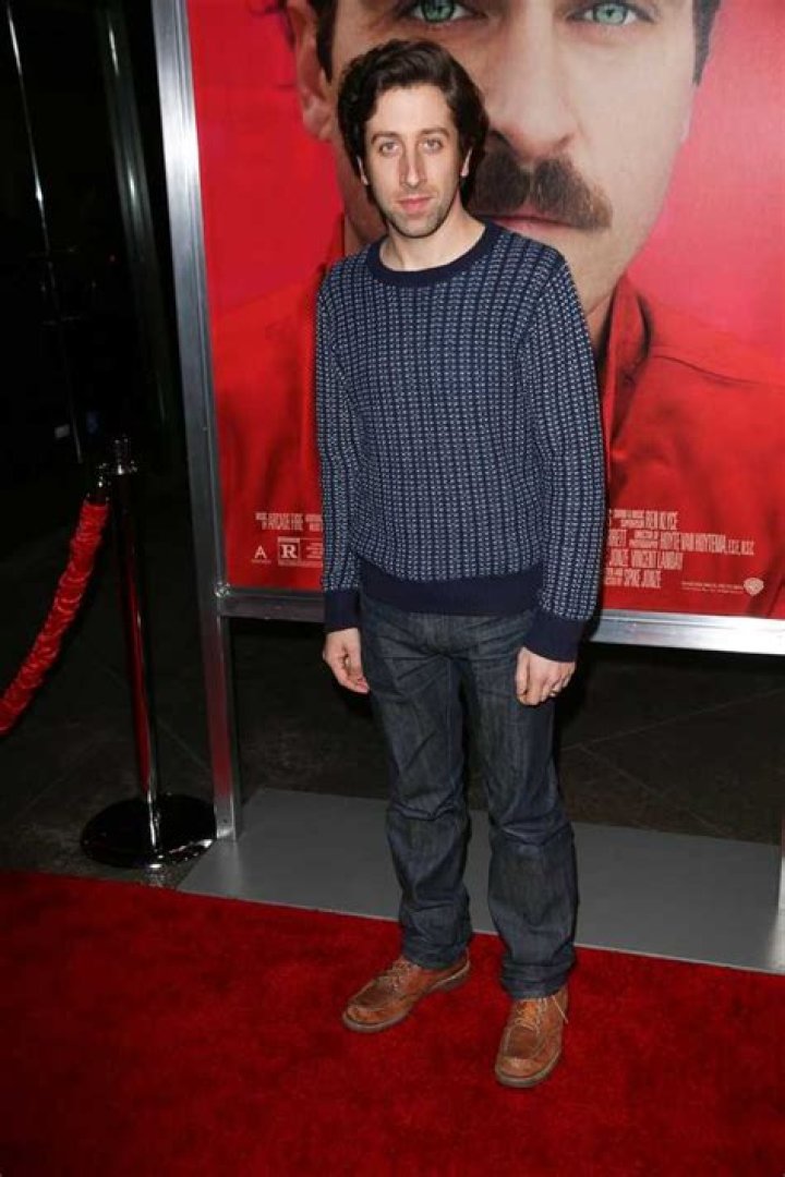 Simon Helberg Height, Weight, Age, Wife, Salary & More &raquo; StarsUnfolded