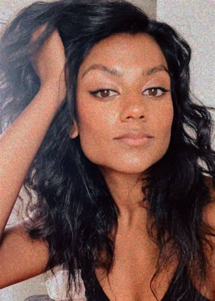 Simone Ashley Height, Weight, Age, Boyfriend, Facts, Biography ·