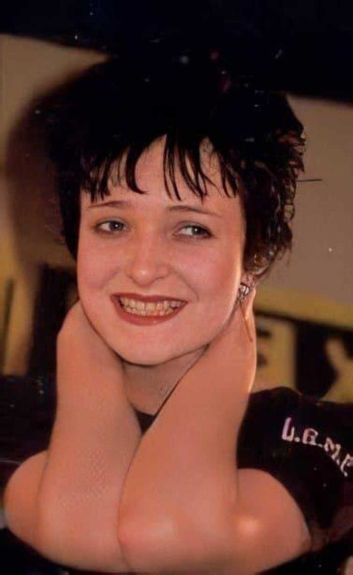 Siouxsie Sioux without makeup - SnapVibe