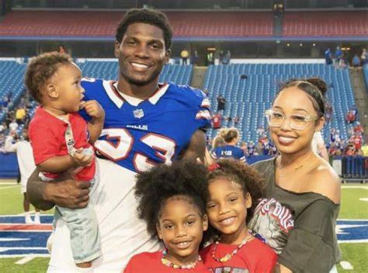 Siran Neal family, wife, children, parents, siblings