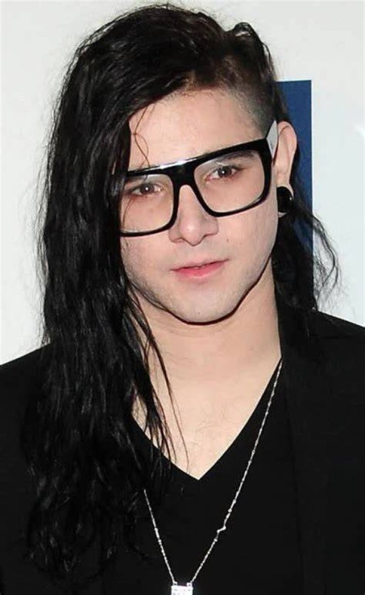 Skrillex Height, Weight, Age, Girlfriend, Family, Facts, Biography