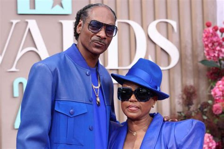 Snoop Dogg & Wife 26 Years And Still Going Strong