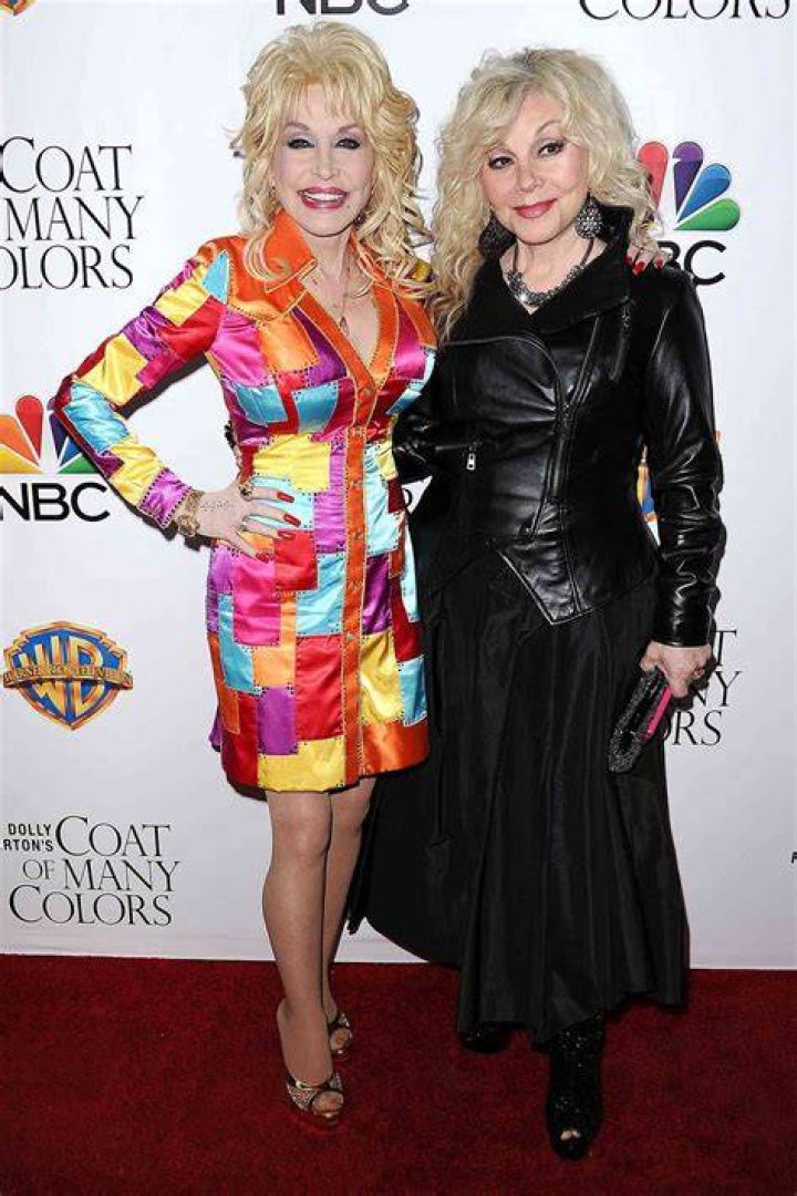 Stella Parton How old is Stella Parton? All about Dolly Parton’s