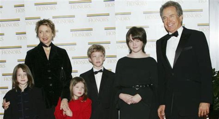 Stephen Ira, la doble lucha del hijo de Warren Beatty eju.tv