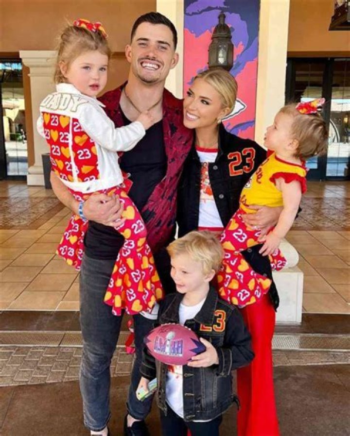 Stewart Hagestad family: Wife, children, parents, siblings