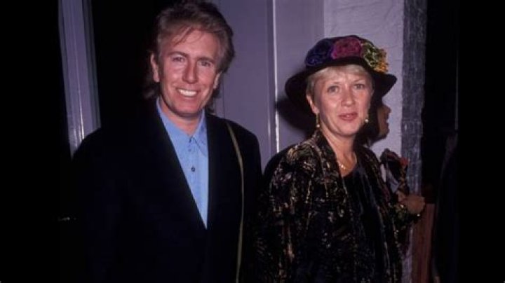 Susan Sennett: Everything About Graham Nash's Ex-Wife
