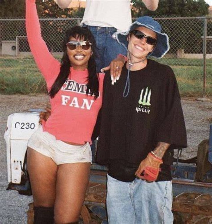 SZA Collabs with Justin Bieber for 'Snooze' MV Ahead 'SOS' Album Deluxe