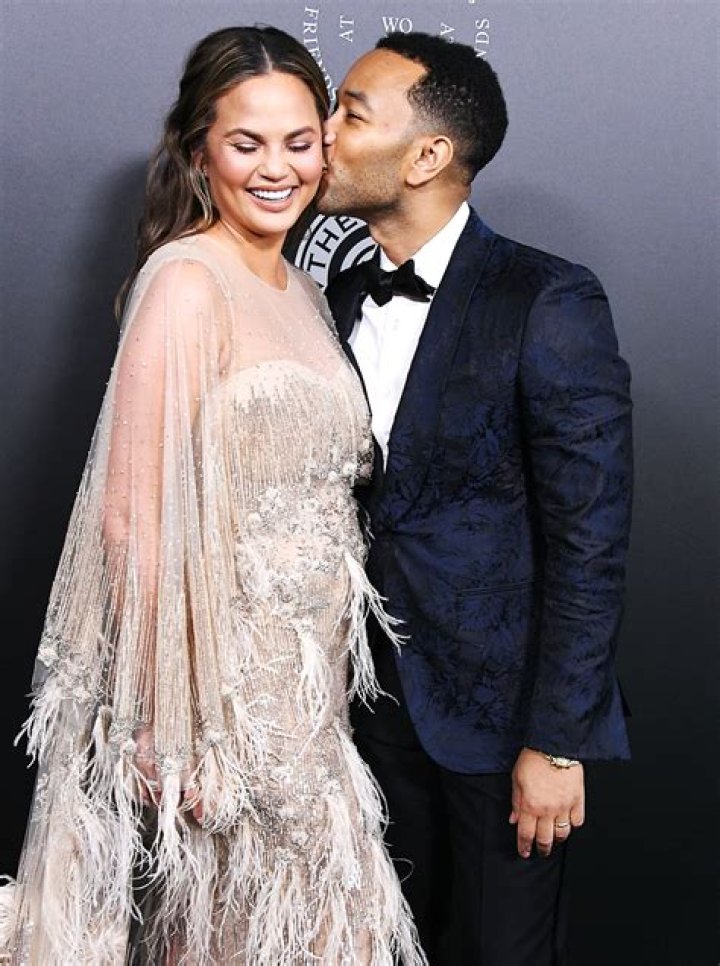The Cutest Couple Moments at the 2022 Emmy Awards