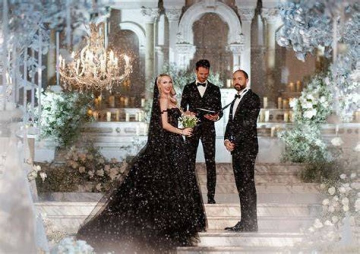 The Ultimate Guide To Christine Quinn's Lavish "Selling Sunset" Wedding