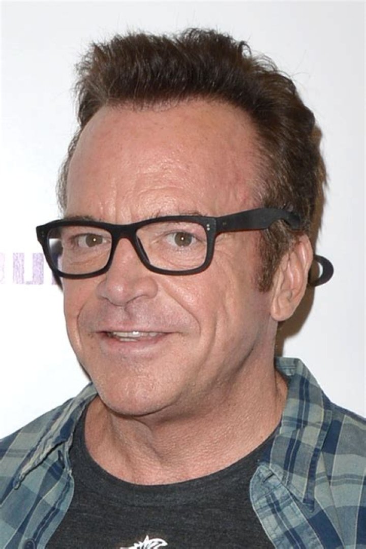 Tom Arnold's Towering Height: A Comprehensive Examination