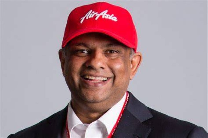 Tony Fernandes 'vigorously rejects' bribery charges