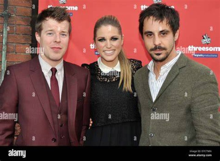 Top Gold Emun Elliott Wife Is He Married In 2023? NewsFinale