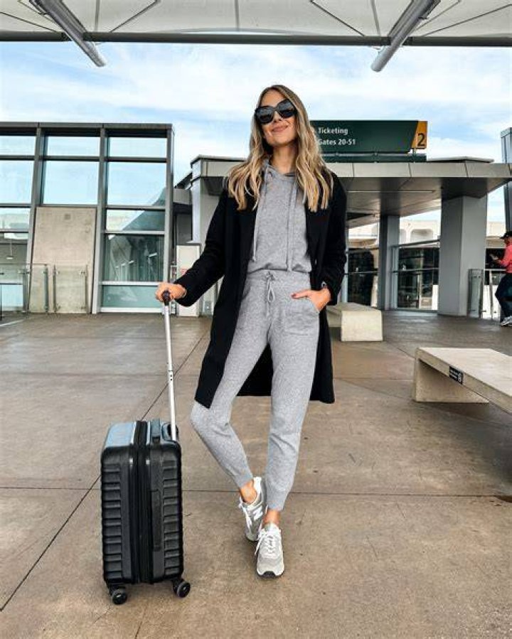 Travel Outfits Spring, Winter Fashion Outfits, Fall Winter Outfits