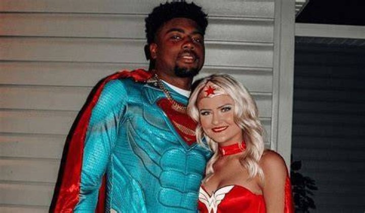 Treylon Burks is In A Relationship With His Girlfriend Shelby Pearlman, The Couple Share A Picture O