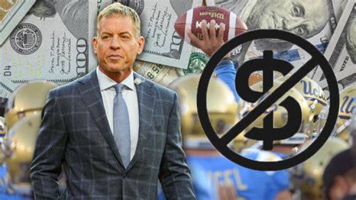 Troy Aikman Made More Money Selling Hot Wings Than in His First