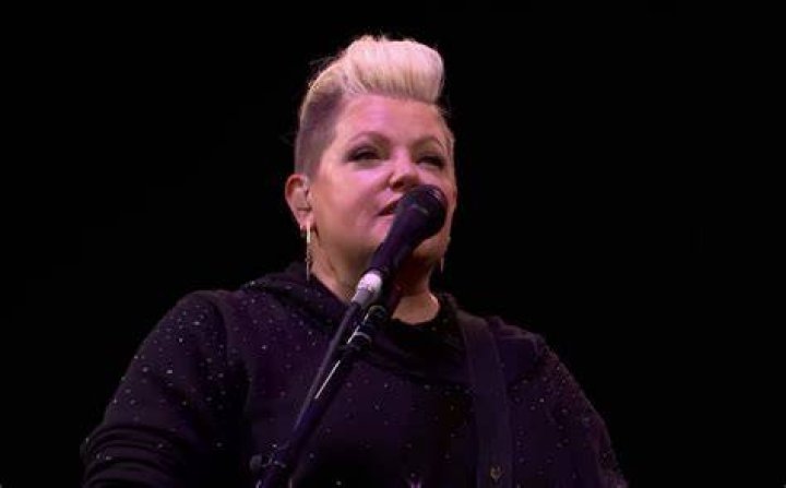 Uncover The Truth: Natalie Maines' Marital Status Revealed