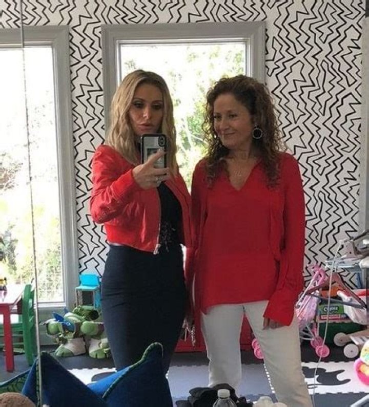 Unveil The Secrets Of Dorit Kemsley's Sister: Debbie Lemel Gross