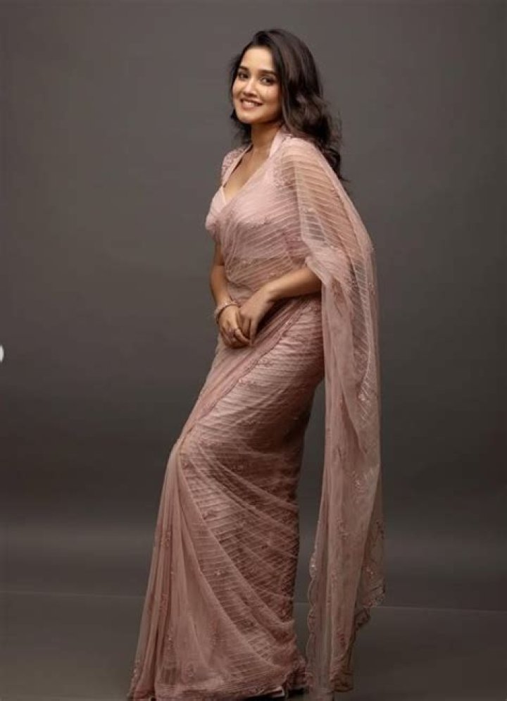 Unveiling Anikha Surendran's Height: Discoveries And Empowering Insights
