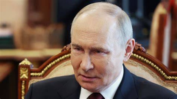 Unveiling Putin's True Height: Uncover The Surprising Facts