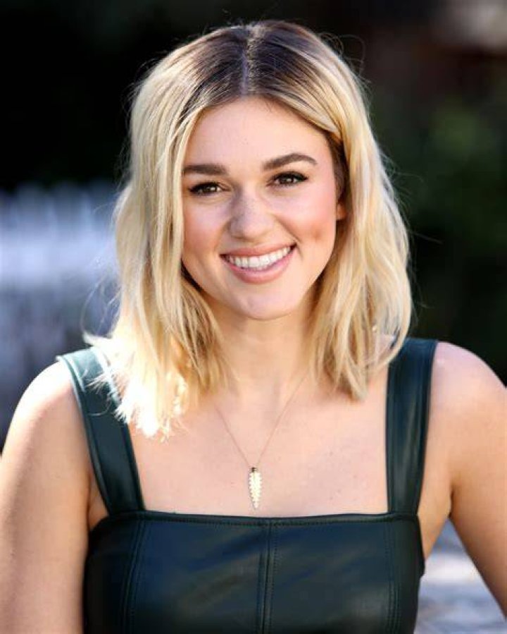 Unveiling Sadie Robertson's Net Worth In 2023: Discoveries And Insights