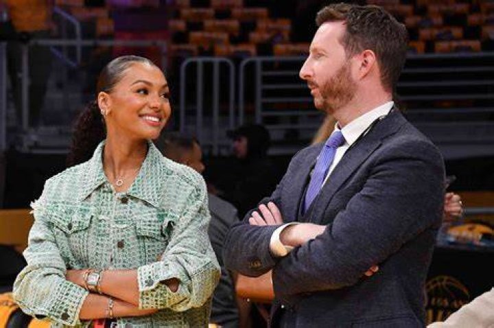 Unveiling The Dynamics: Dave McMenamin's Relationship And The Sports Media Landscape