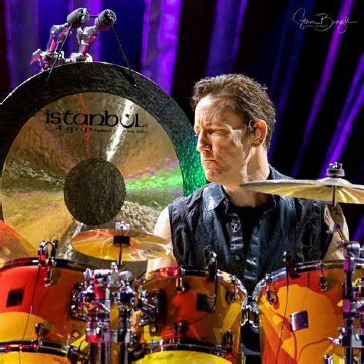 Unveiling The Revolutionary Genius Of Jimmy Chamberlin: Drumming's Unparalleled Master