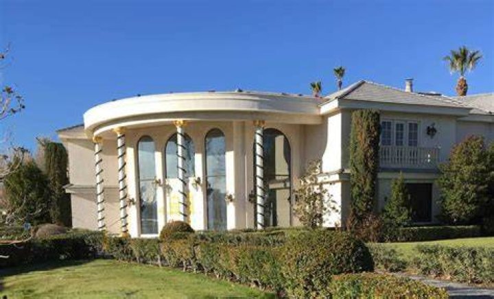 Unveiling The Secrets Of Wayne Newton's Palatial Estate