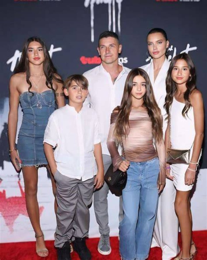 Valentina Lima Jarić Gossip Celeb News Adriana Lima Manekenka i