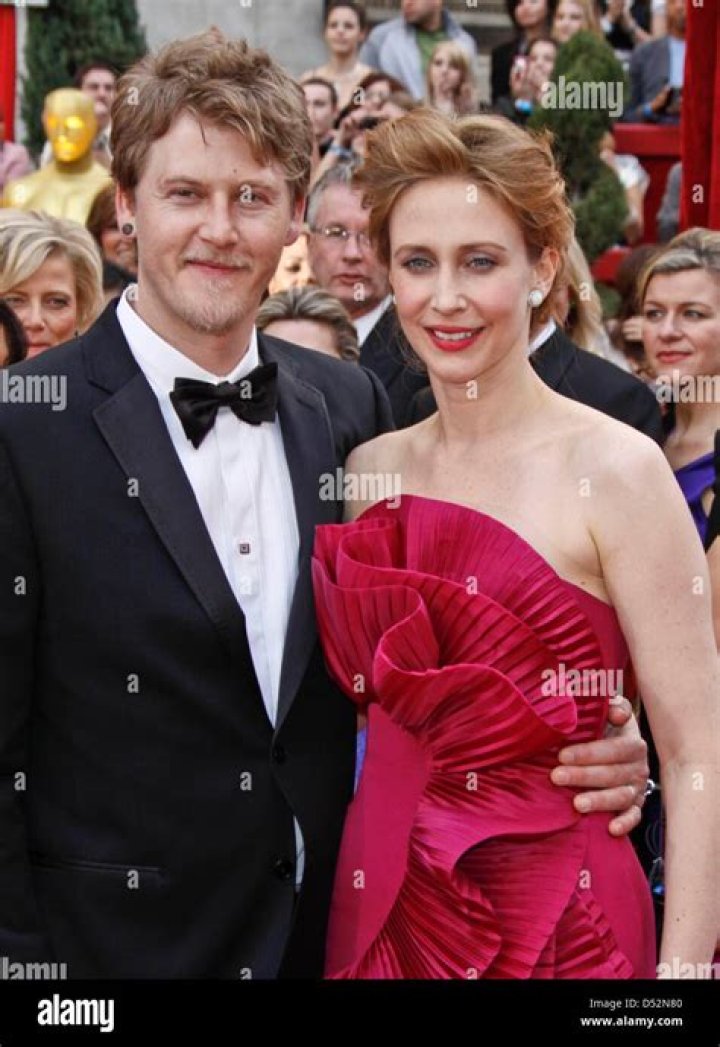 Vera Farmiga kissed husband Renn Hawkey on the Emmys red carpet. Best