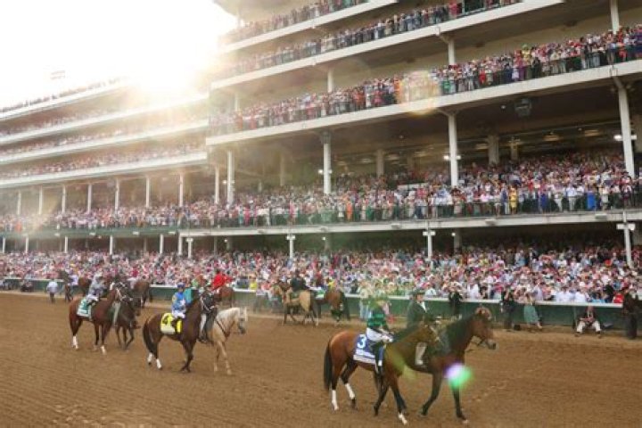 What are the 3 big horse races in USA?