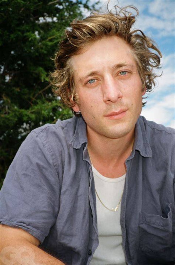 What Do Jeremy Allen White's Tattoos Mean? POPSUGAR Beauty UK