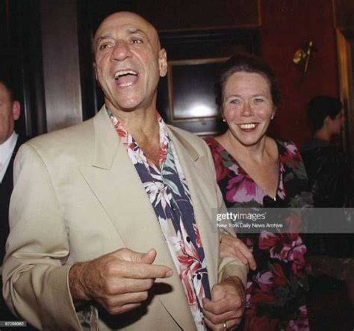 What happened to F. Murray Abraham's wife? ·