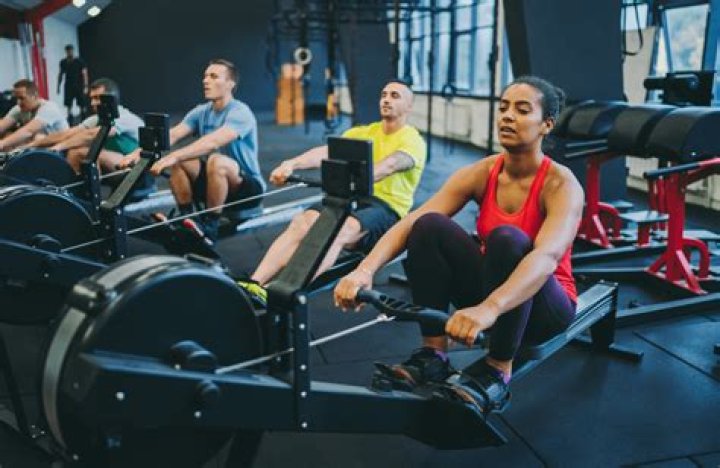 What is a good indoor rowing time?