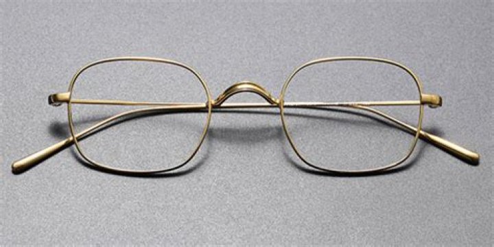 What is a saddle bridge on eyeglasses?