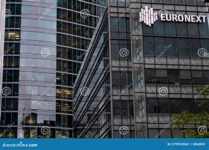 Where is Euronext headquarters?