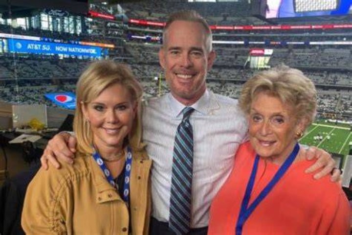 Where Is Jack Buck's Wife Carole Lintzenic Now? Know Her Married Life With Jack
