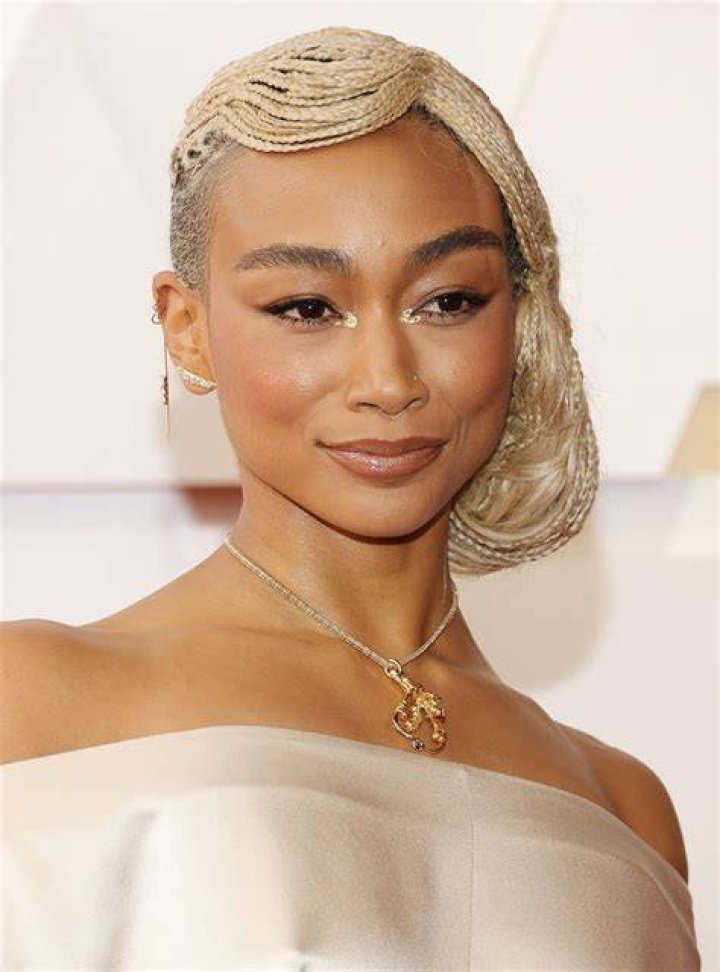 Where is Tati Gabrielle from 'The 100'? Parents, Height, Net Worth